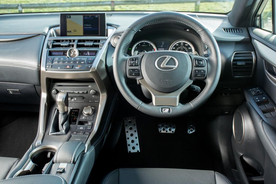  Lexus NX200t F-Sport 2014 года  (UK) (фото 14 из 17)